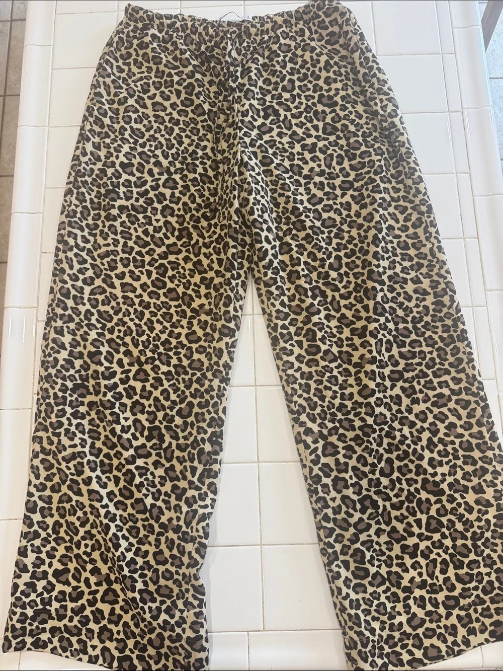 Abercrombie Leopard Print Wide Leg Drapey Pants - Size Small (OVERSIZED)